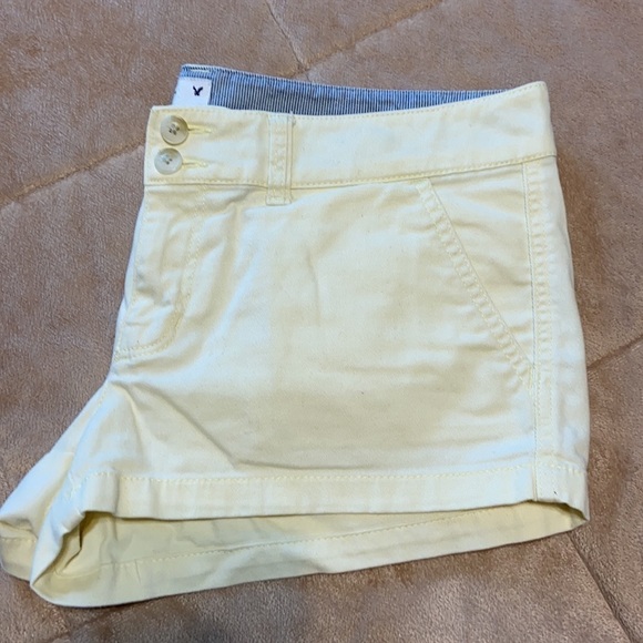 American Eagle Outfitters Stretch yellow Shorts - Picture 3 of 8